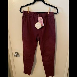 Umgee jeggings from Pink Coconut Boutique NWT